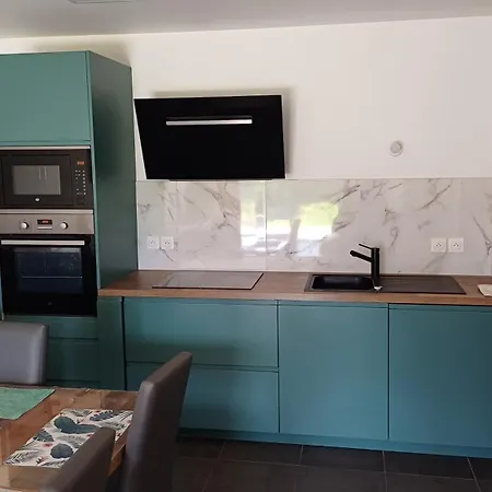 Attic Quai Paludate דירה *