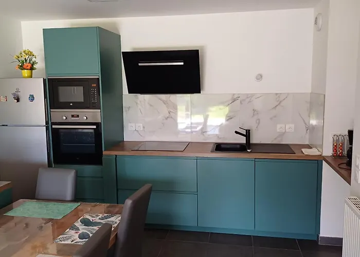 Attic Quai Paludate Апартаменты *